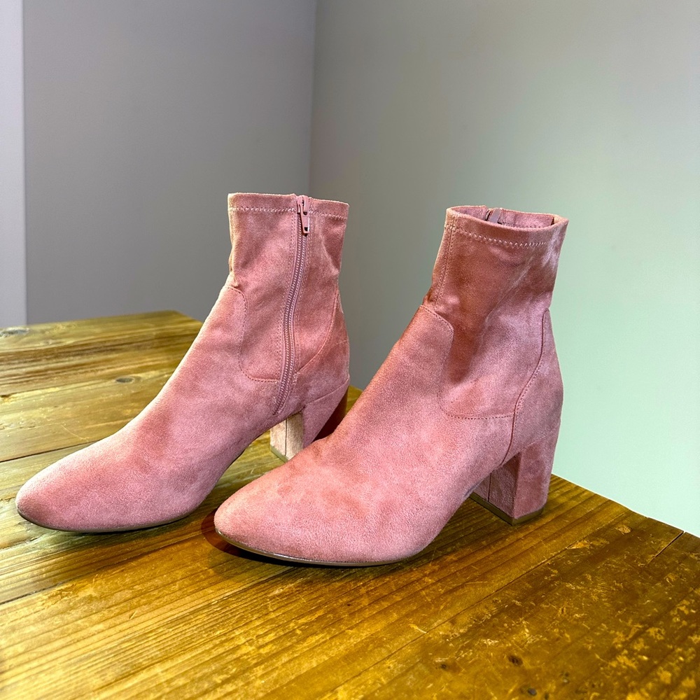 Millennial pink suede boots